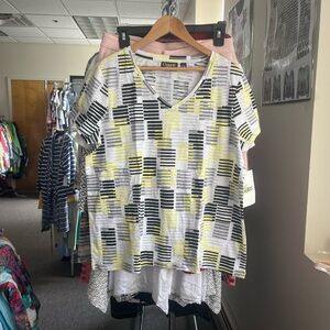 Onque Casuals Yellow and Gray Graphic Short Sleeve Tee